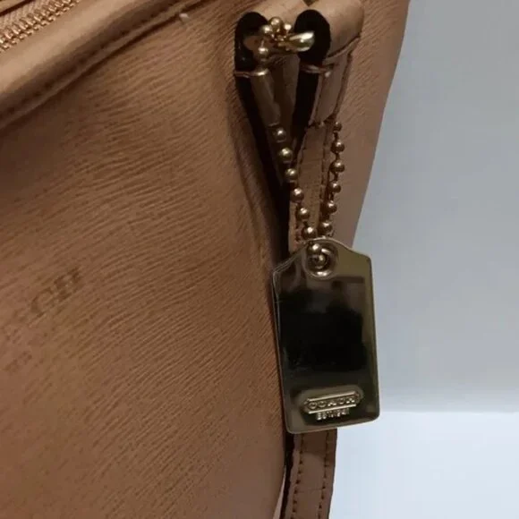 Coach East West City Tote Bag F23576 Tan Beige Saffiano Leather Shoulderbag GUC - Picture 5 of 16